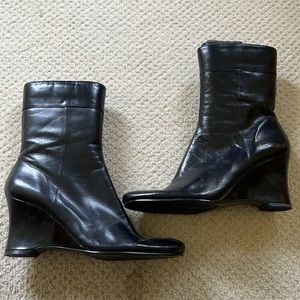 BRAND NEW BANDOLINO heeled booties size 8! Never worn!